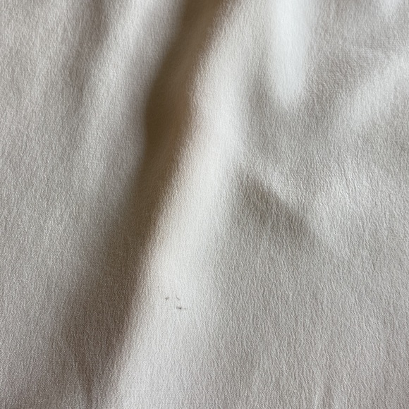 Rebecca Taylor ladies silk blouse in tank top style. Size 2. - Picture 9 of 11